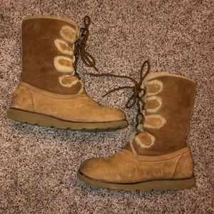 Unique UGG Boot in Brown